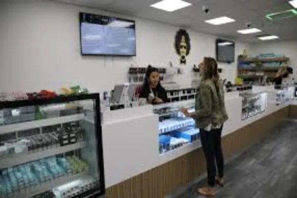 Choosing Your Dispensary: Things To Consider Before You Buy