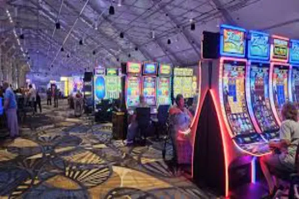Role of Multiplier Features in Slot Games