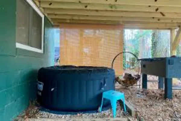 Why an Inflatable Hot Tub Might Be the Perfect Addition to Your Backyard