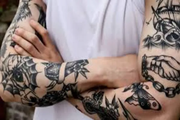 How to Choose the Perfect Black Traditional Tattoo Flash for Your Next Ink