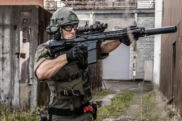 CQB Meaning & How LPVO Scopes Improve Close-Quarters Combat