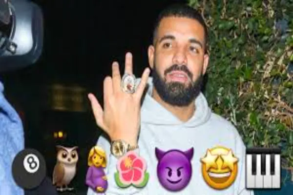 Why a Luxury Emoji Chain is the Ultimate Accessory for Trendsetters