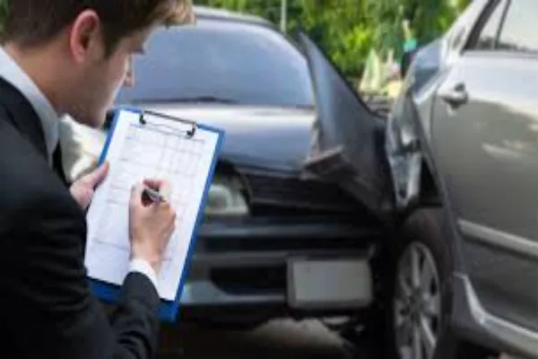 Navigating Insurance Settlements After a Car Accident: Tips for Texas Residents​