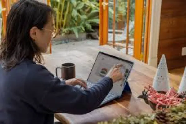 How to Turn Your Hobbies into a Way to Make Money from Home