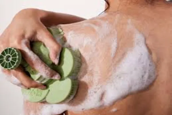Why Athletes Should Use a Back Scrubber After Training