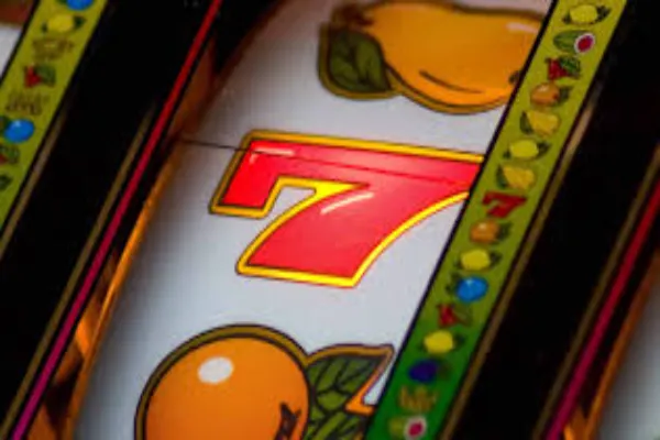 The Psychology of Slot Machines: Why Players Love Spinning the Reels