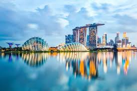 Living Between Two Worlds: Staying Close to the UK While Building a Life in Singapore