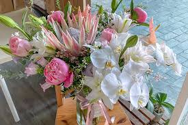 Beyond the Bouquet: How to Choose Anniversary Flowers That Tell a Story