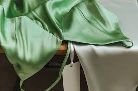 15 Reasons Why People Who Choose Silk Live More Elevated Lives