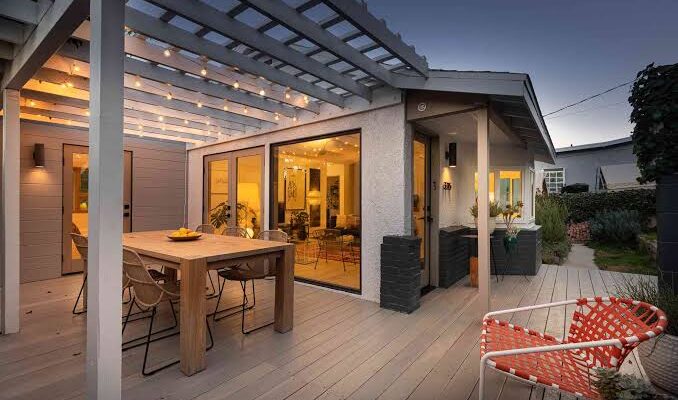 Simple Outdoor Lighting Ideas That Make Coming Home Feel Better